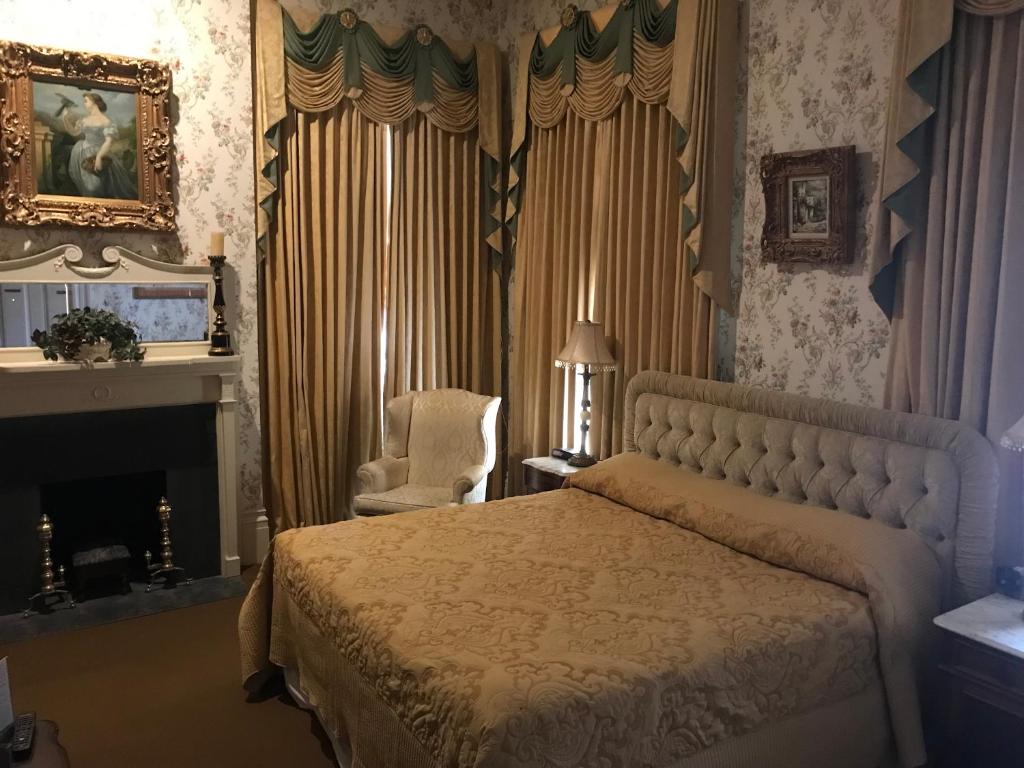 The Guest House Historic Mansion Main image 2